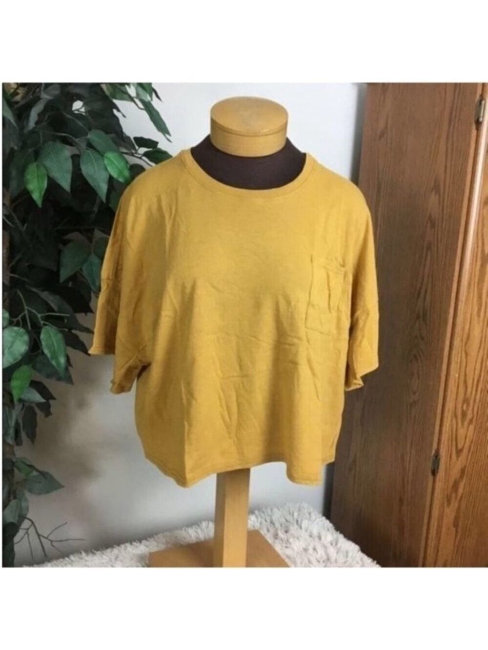 SO cropped short sleeve pocket tee Woman’s Juniors XXL warm ginger
